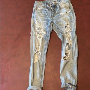 Distressed baggy Boyfriend jeans